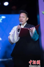 第二届华语诗歌春晚在雪域“圣城”分会场上演 - 中国西藏网
