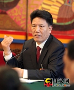 全国人大代表、西藏自治区人大常委会主任洛桑江村。王地 摄 - 中国西藏网