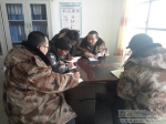 驻古查村工作队邀请村支书参加“两学一做”专题学习会 - 西藏民族学院