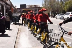 “共享单车”开启日喀则市民出行新方式 - 中国西藏网