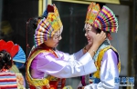 特写：村庄藏戏队焕发勃勃生机 - 新华网西藏