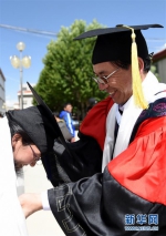 西藏迎来新一批藏医硕士 - 中国西藏网