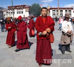 纪念释迦牟尼诞生、成道、涅槃 萨嘎达瓦节进入高峰 - 中国西藏网