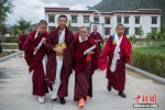 西藏佛学院首届少年活佛班小学毕业 - 中国西藏网