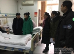 扎西卓玛副校长看望慰问学校生病住院学生 - 西藏民族学院