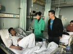 扎西卓玛副校长看望慰问生病住院学生 - 西藏民族学院