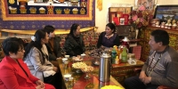 我校选派一线辅导员赴拉萨开展到学生家中“面对面联系家长”的调研工作 - 西藏民族学院