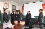 欧珠书记慰问春节藏历年带班值班的干部职工 - 西藏民族学院
