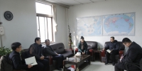扎西卓玛副校长到教务处督导新学期开学准备工作 - 西藏民族学院