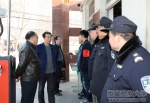 刘凯校长一行慰问一线安保工作人员 - 西藏民族学院