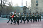 【纪念西藏民主改革60周年】学校举行升国旗仪式 纪念西藏民主改革60周年 - 西藏民族学院