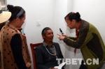“同心·共铸中国心”医疗专家为五保老人义诊 - 中国西藏网